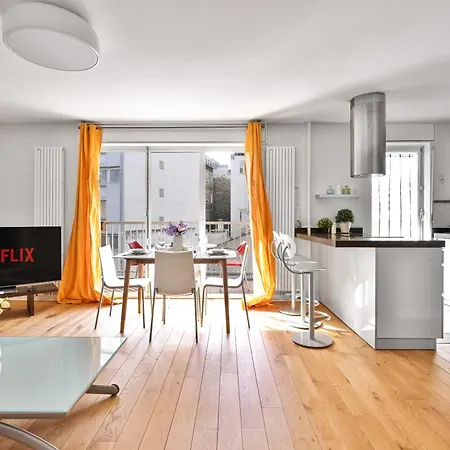 Appartement Spacious 2-bedroom With Balcony In